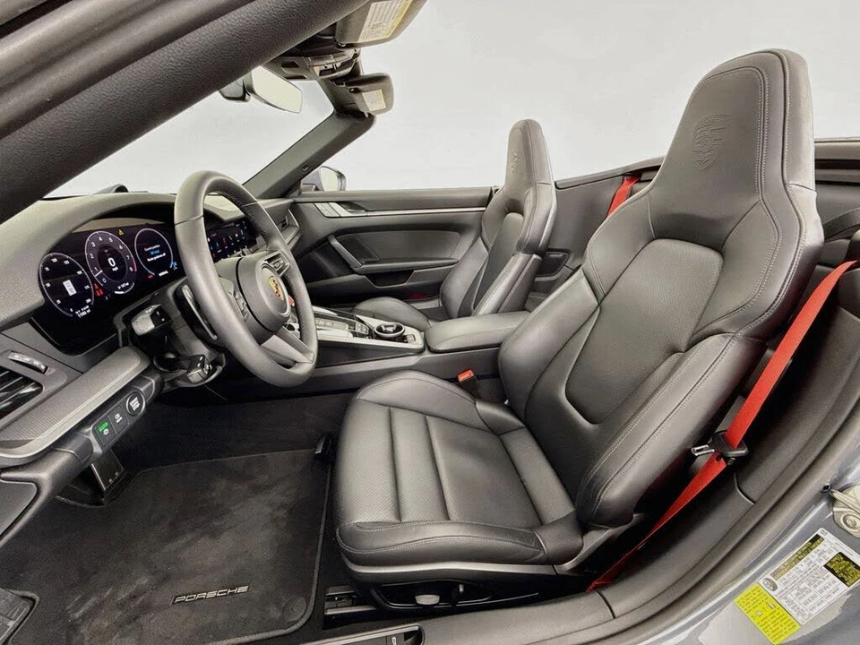 2025 Porsche 992 Carrera - Image 5 of 30