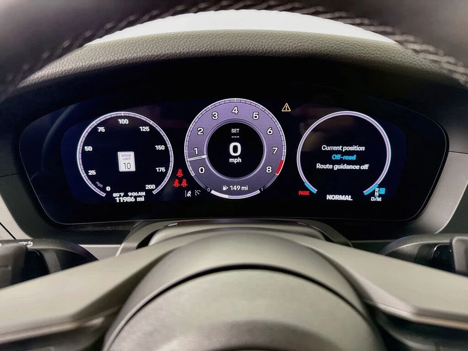 2025 Porsche 992 Carrera - Image 15 of 30