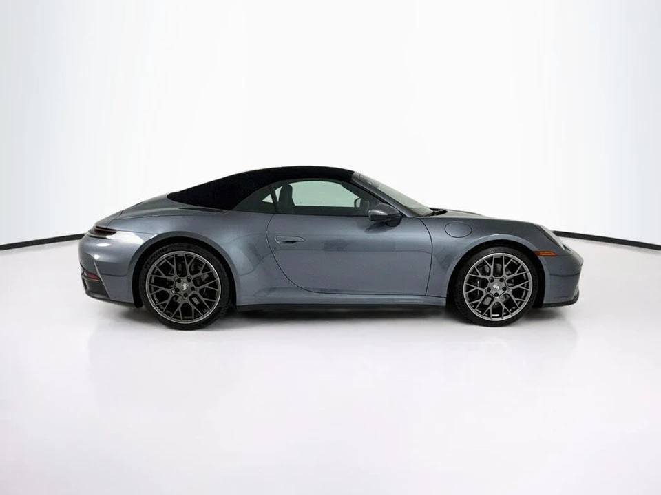 2025 Porsche 992 Carrera - Image 8 of 30