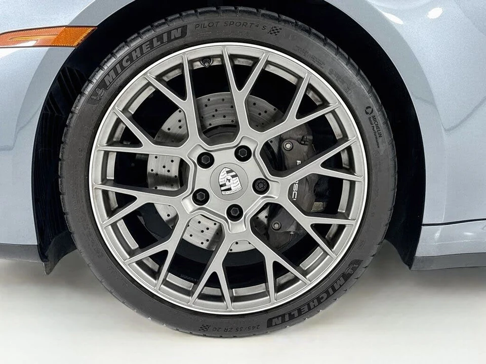 2025 Porsche 992 Carrera - Image 29 of 30