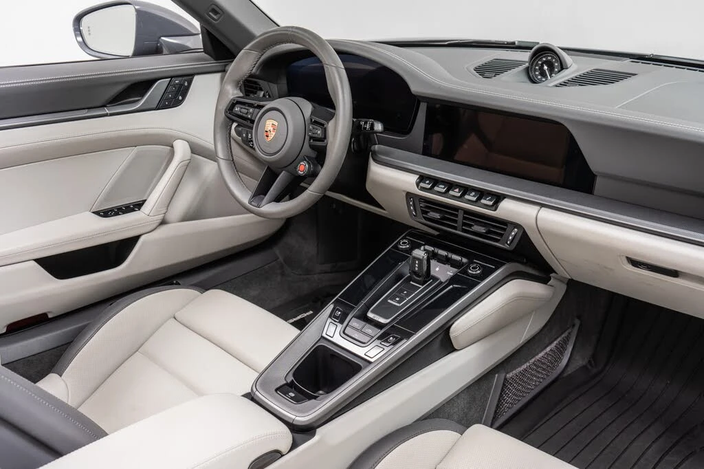 2025 Porsche 992 Carrera - Image 27 of 31