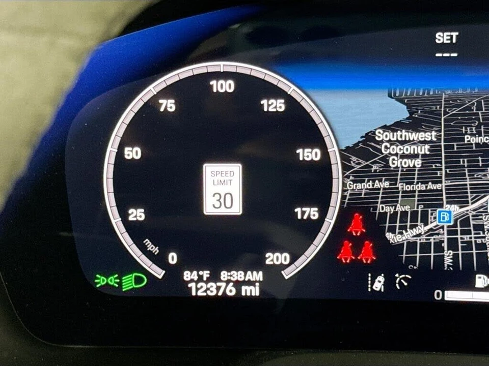 2025 Porsche 992 Carrera - Image 14 of 30
