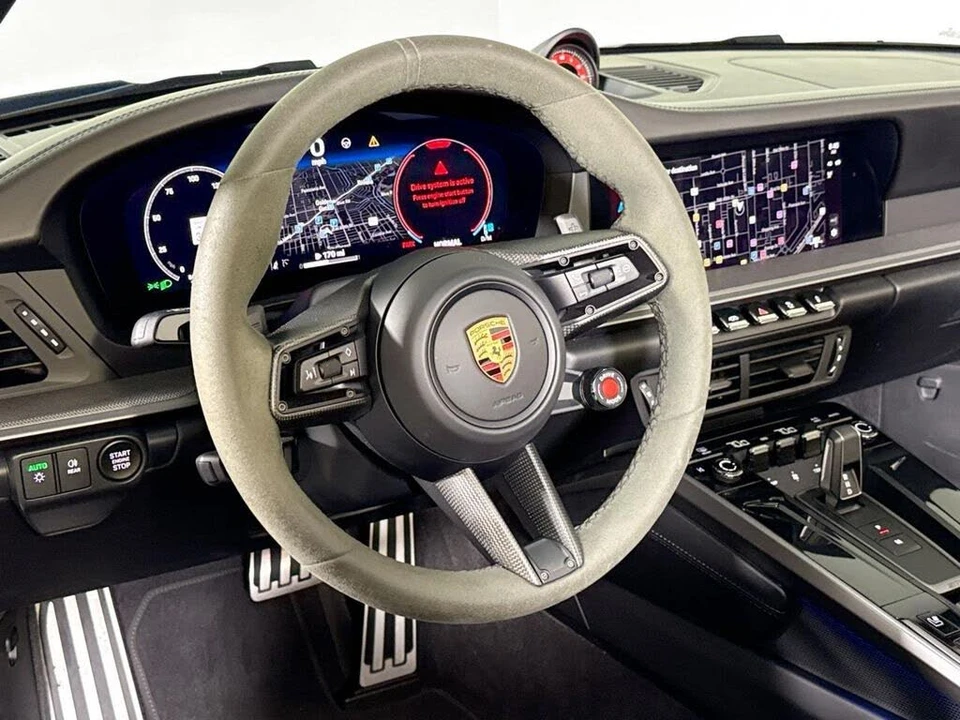 2025 Porsche 992 Carrera - Image 12 of 30