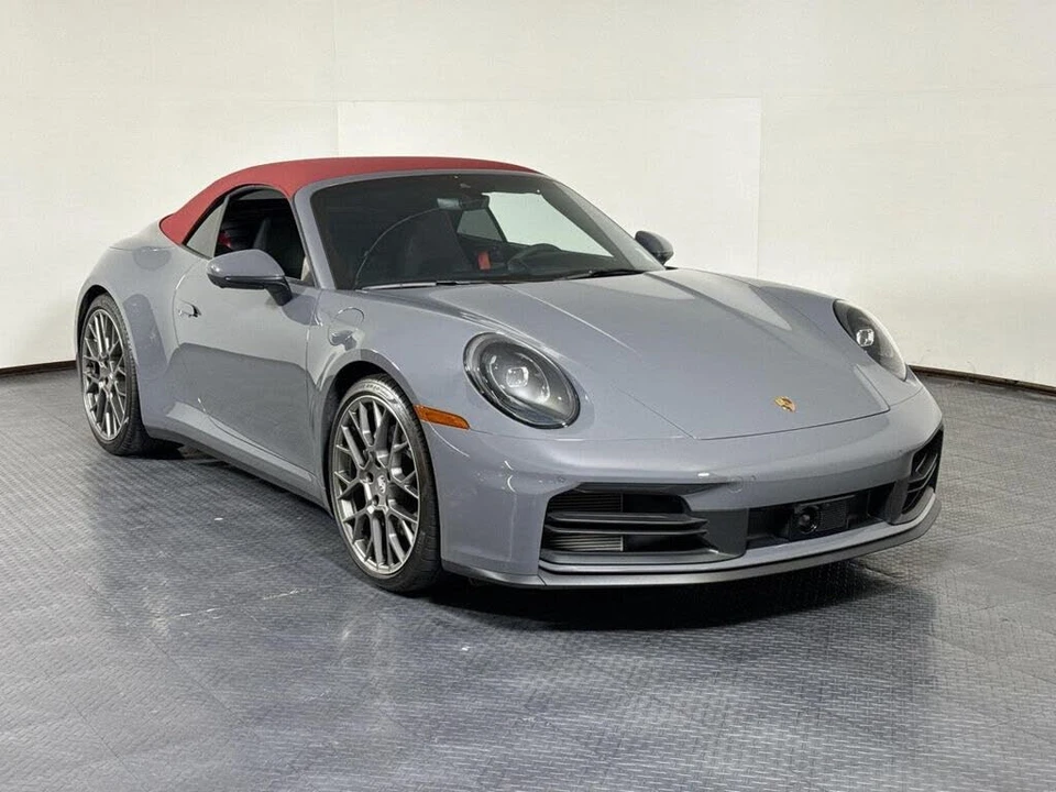2025 Porsche 992 Carrera - Image 9 of 30