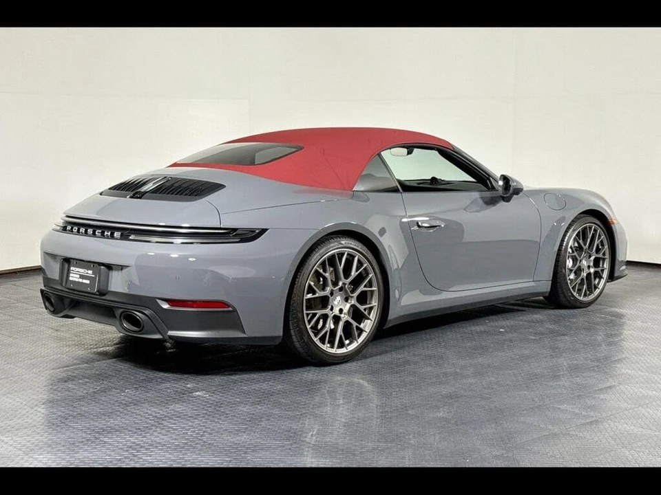 2025 Porsche 992 Carrera - Image 7 of 30