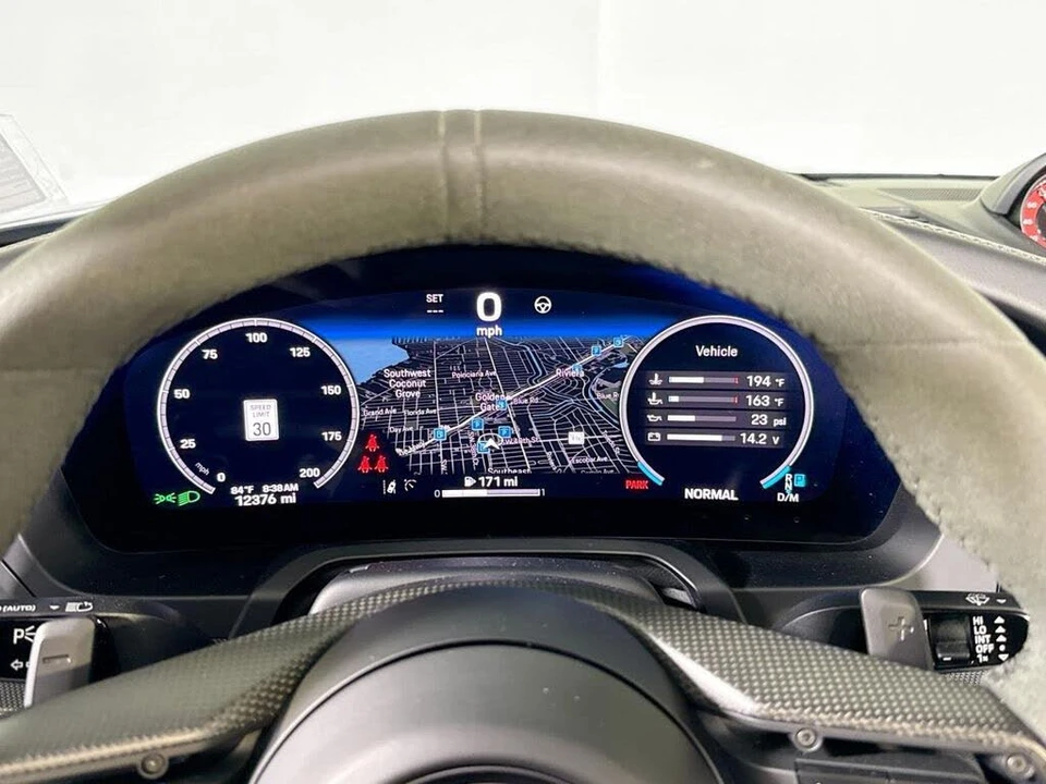 2025 Porsche 992 Carrera - Image 13 of 30