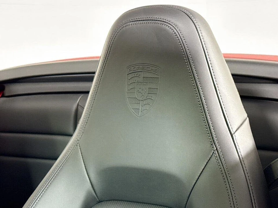 2025 Porsche 992 Carrera - Image 26 of 30