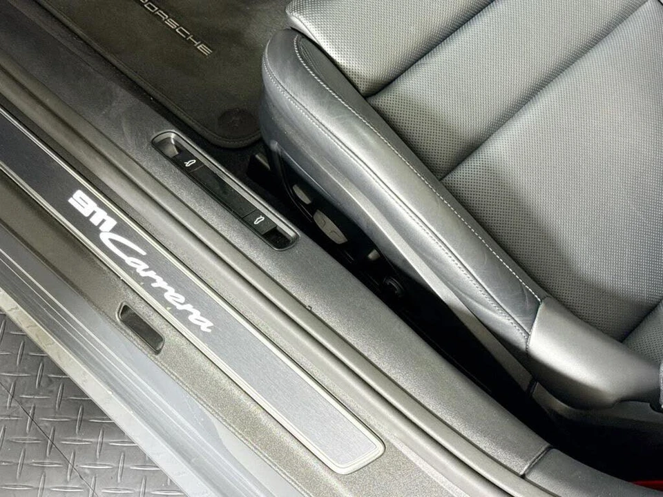 2025 Porsche 992 Carrera - Image 23 of 30