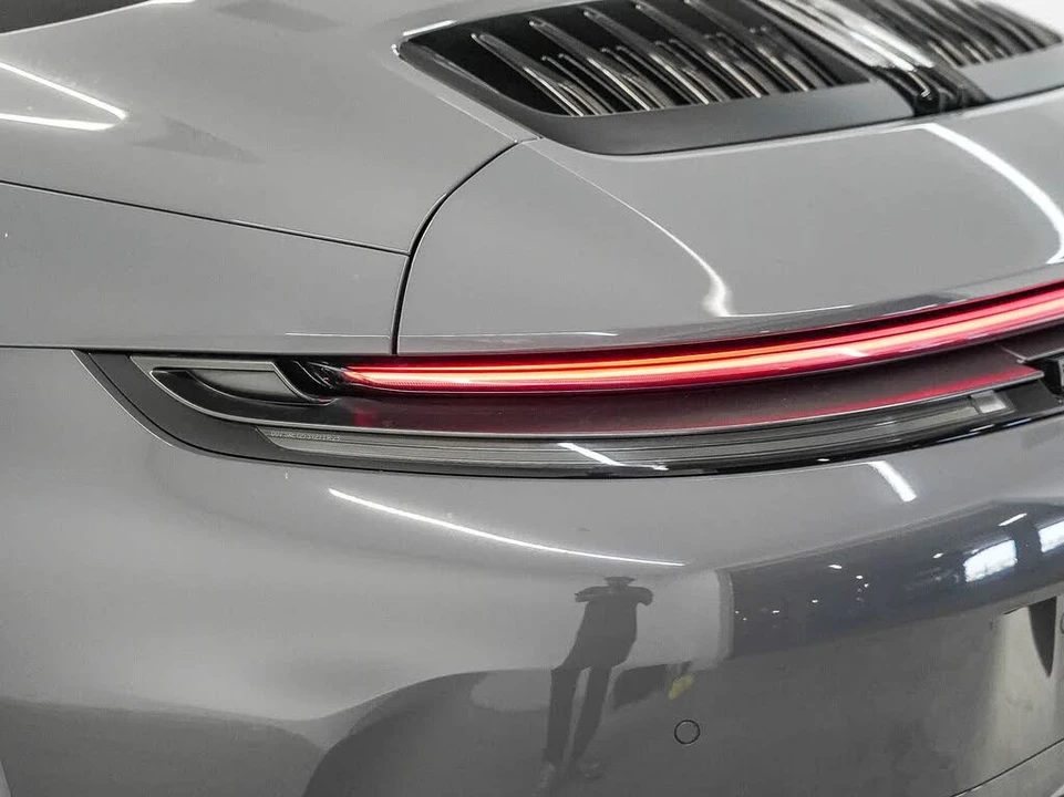 2025 Porsche 992 Carrera - Image 15 of 30