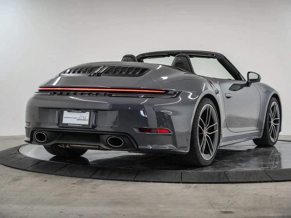 2025 Porsche 992 Carrera - Image 9 of 30