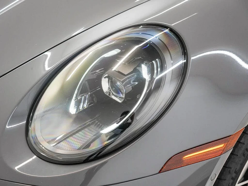 2025 Porsche 992 Carrera - Image 11 of 30