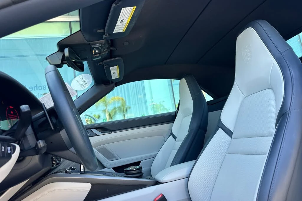 2025 Porsche 992 Carrera - Image 5 of 28