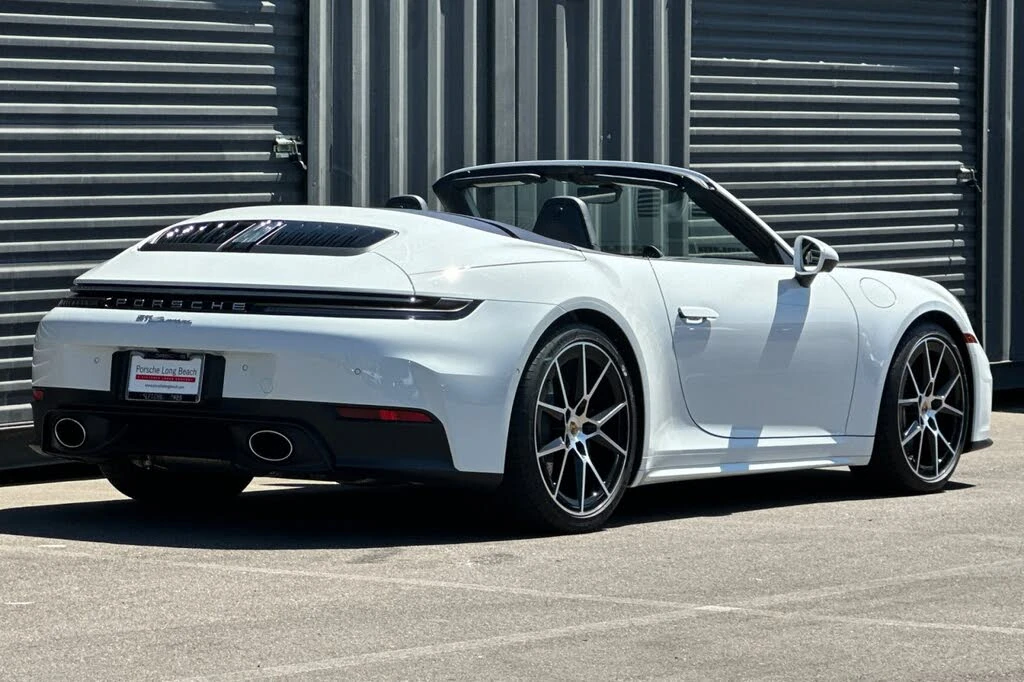 2025 Porsche 992 Carrera - Image 8 of 28