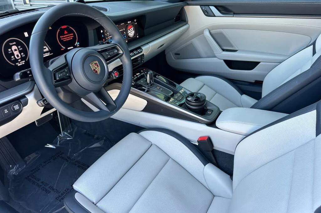 2025 Porsche 992 Carrera - Image 4 of 28