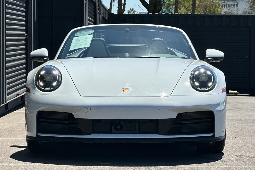 2025 Porsche 992 Carrera - Image 11 of 28