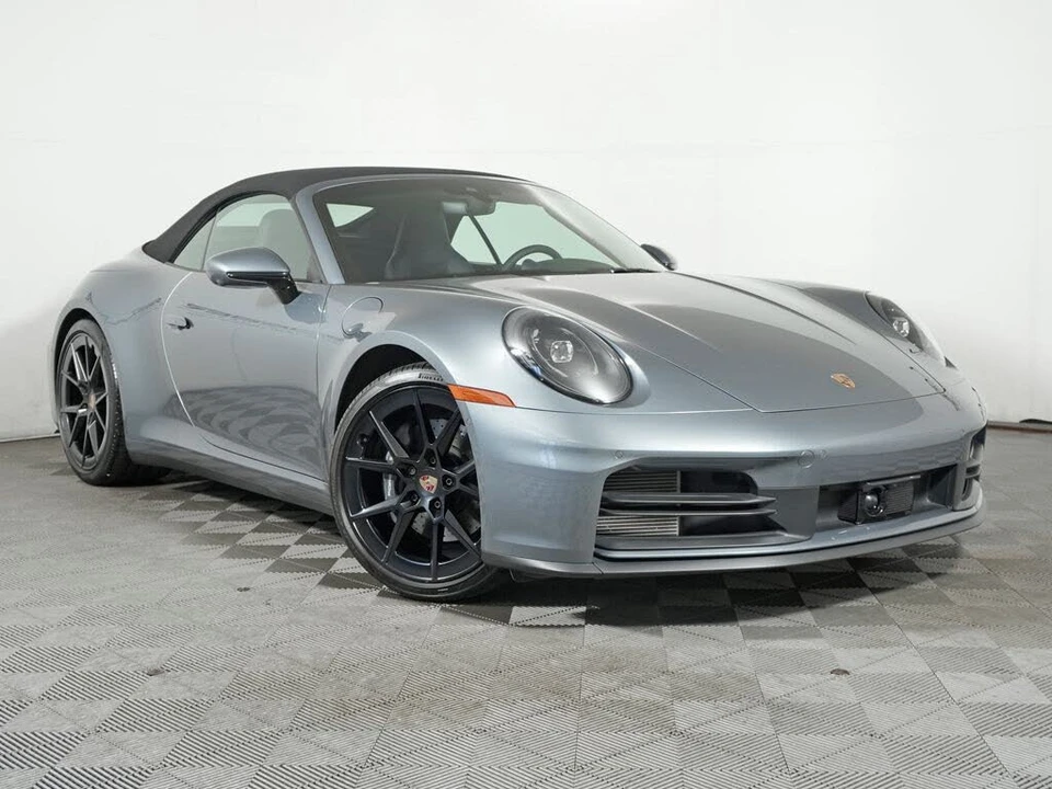 2025 Porsche 992 Carrera - Image 12 of 31