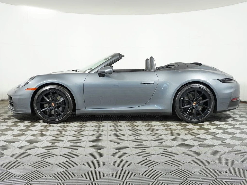 2025 Porsche 992 Carrera - Image 2 of 31