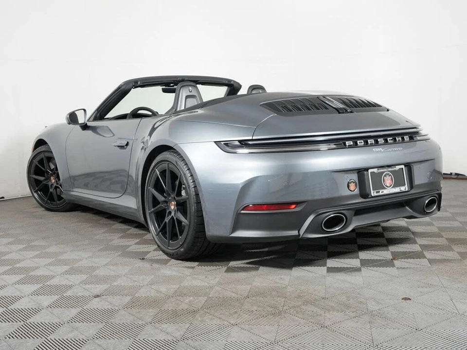 2025 Porsche 992 Carrera - Image 3 of 31