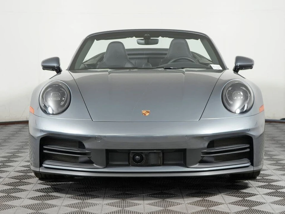 2025 Porsche 992 Carrera - Image 10 of 31