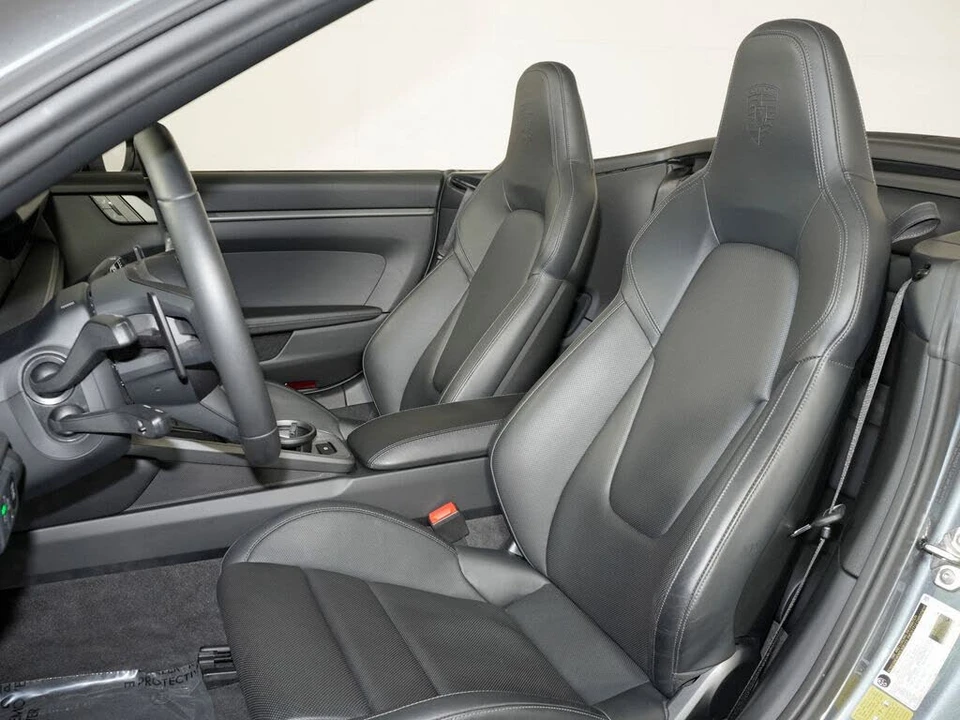 2025 Porsche 992 Carrera - Image 5 of 31