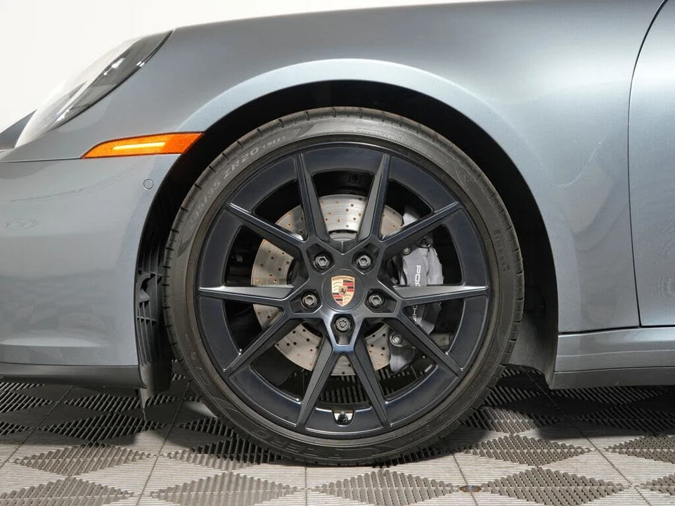 2025 Porsche 992 Carrera - Image 20 of 31