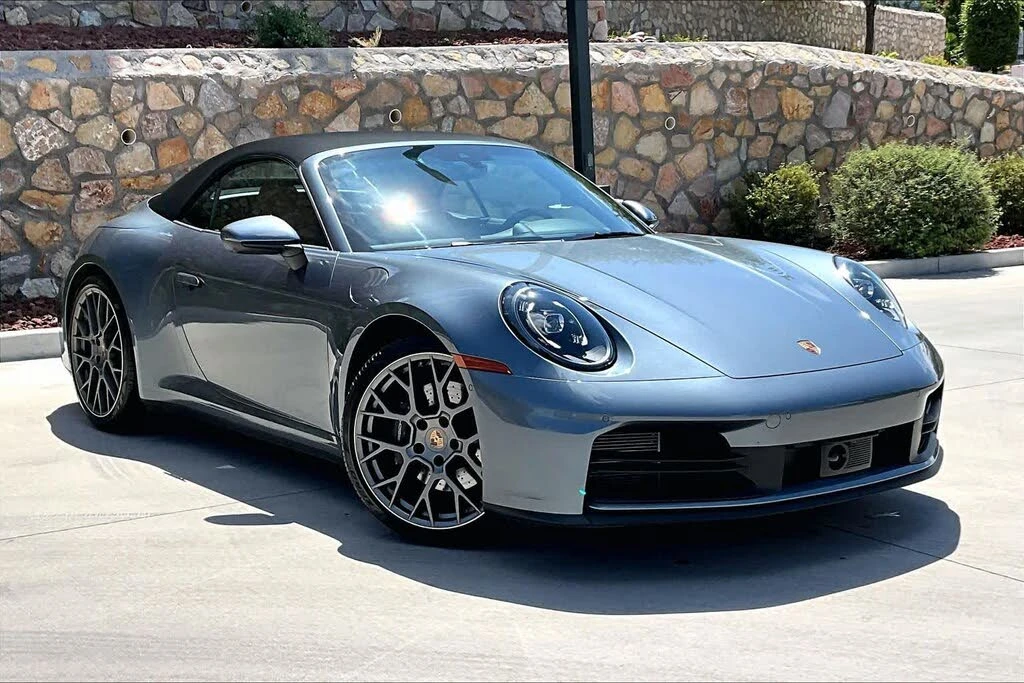 2025 Porsche 992 Carrera - Image 9 of 26