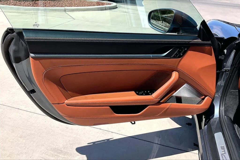 2025 Porsche 992 Carrera - Image 19 of 26