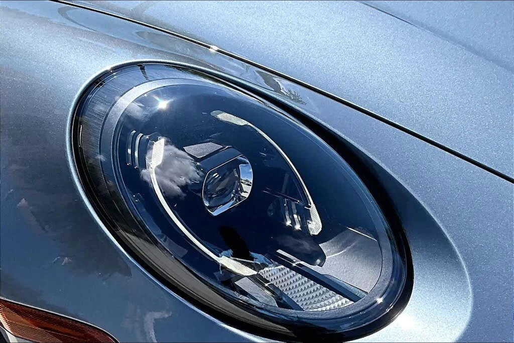2025 Porsche 992 Carrera - Image 12 of 26