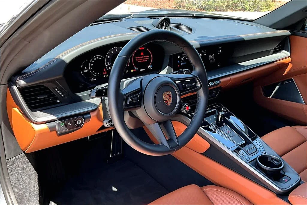 2025 Porsche 992 Carrera - Image 4 of 26