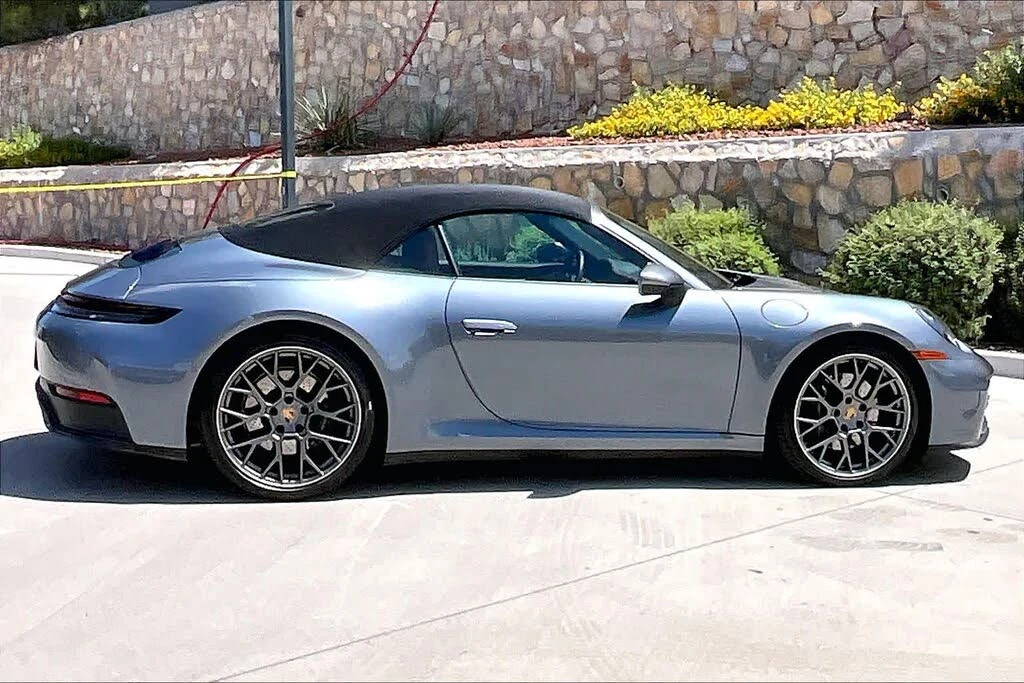 2025 Porsche 992 Carrera - Image 8 of 26