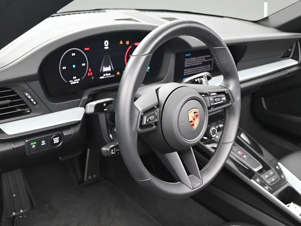 2025 Porsche 992 Carrera - Image 4 of 31