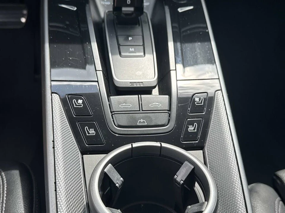 2025 Porsche 992 Carrera - Image 27 of 31