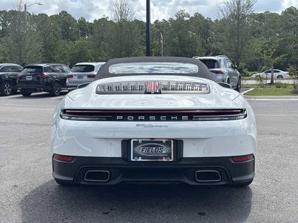 2025 Porsche 992 Carrera - Image 4 of 31