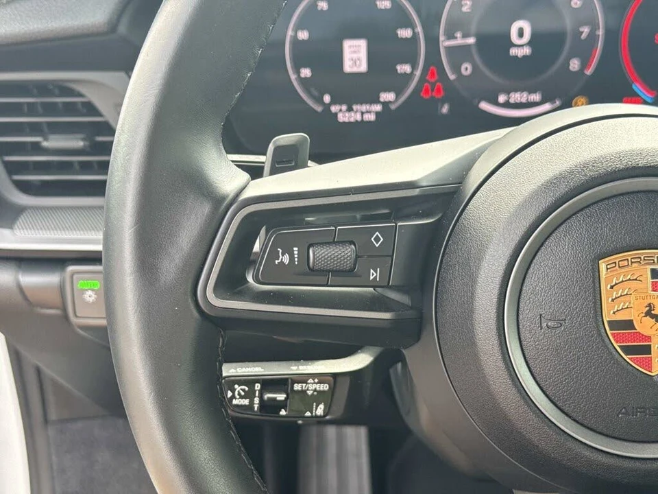 2025 Porsche 992 Carrera - Image 29 of 31
