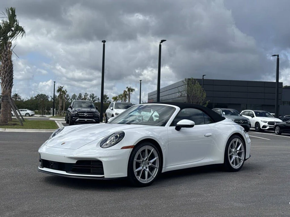 2025 Porsche 992 Carrera - Image 6 of 31