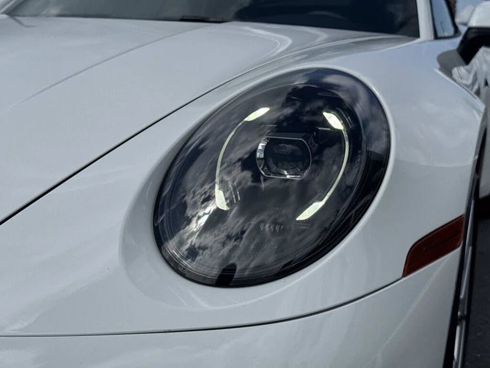 2025 Porsche 992 Carrera - Image 8 of 31