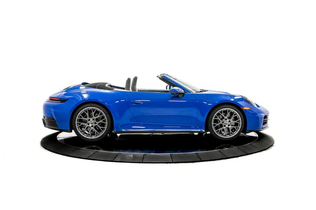 2025 Porsche 992 Carrera - Image 8 of 31