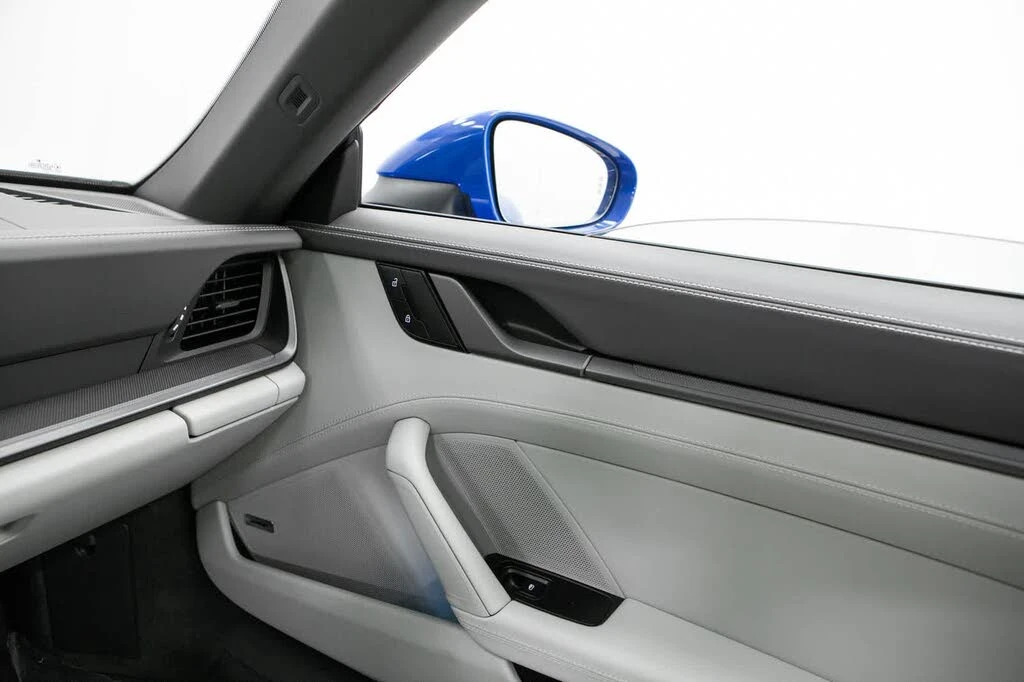 2025 Porsche 992 Carrera - Image 30 of 31
