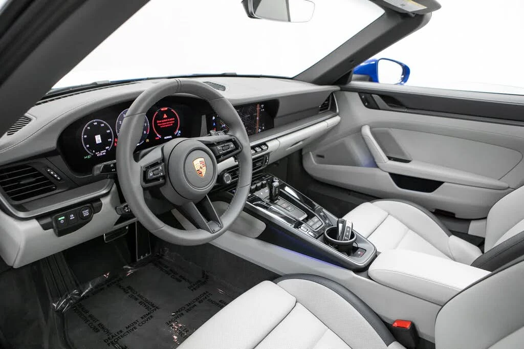 2025 Porsche 992 Carrera - Image 4 of 31