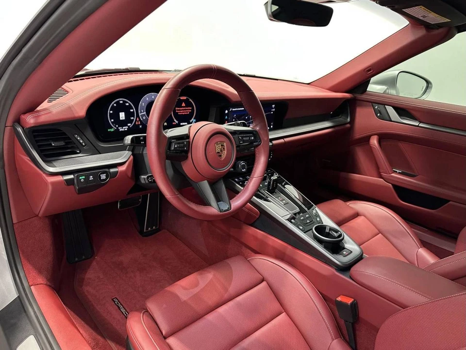 2025 Porsche 992 Carrera - Image 4 of 4