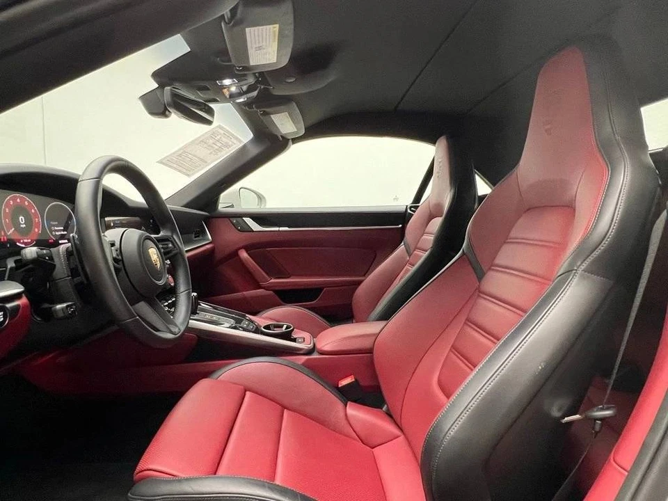 2025 Porsche 992 Carrera - Image 5 of 5