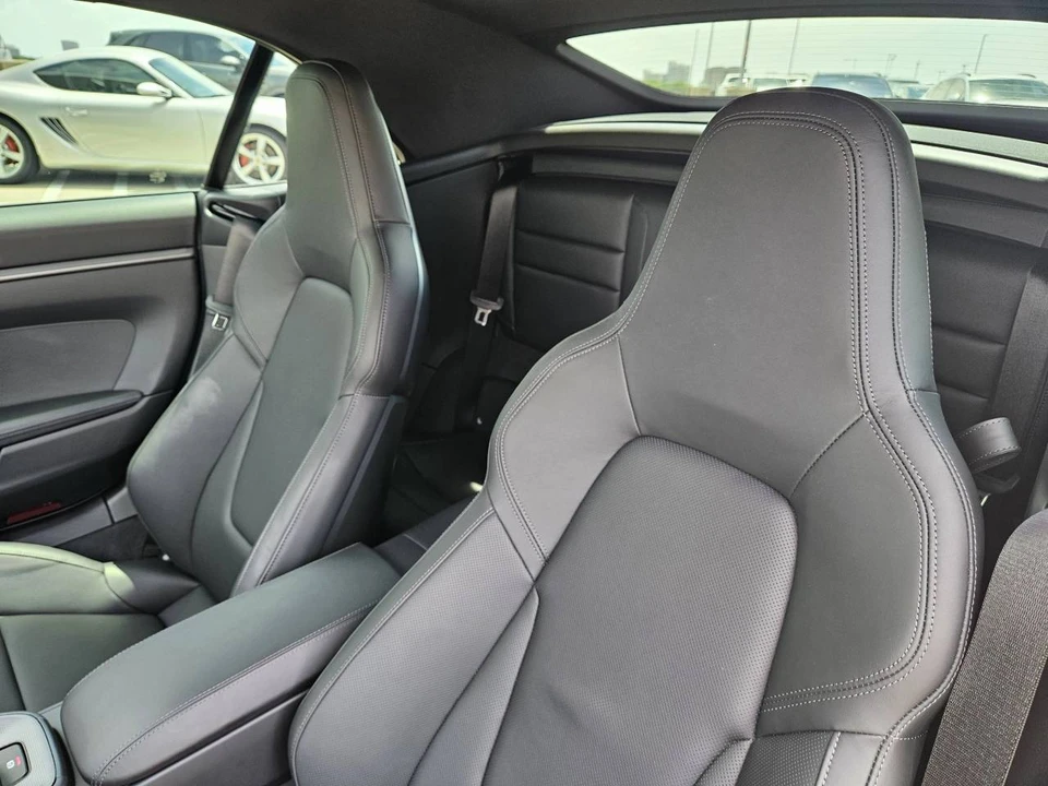 2025 Porsche 992 Carrera - Image 5 of 5