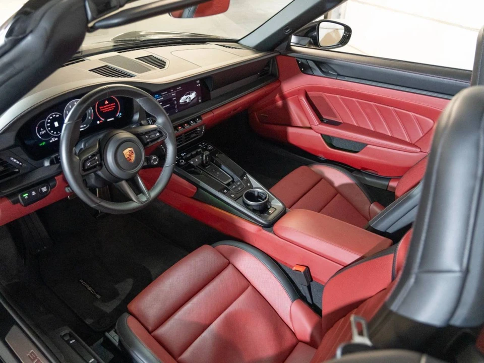 2025 Porsche 992 Carrera - Image 4 of 4