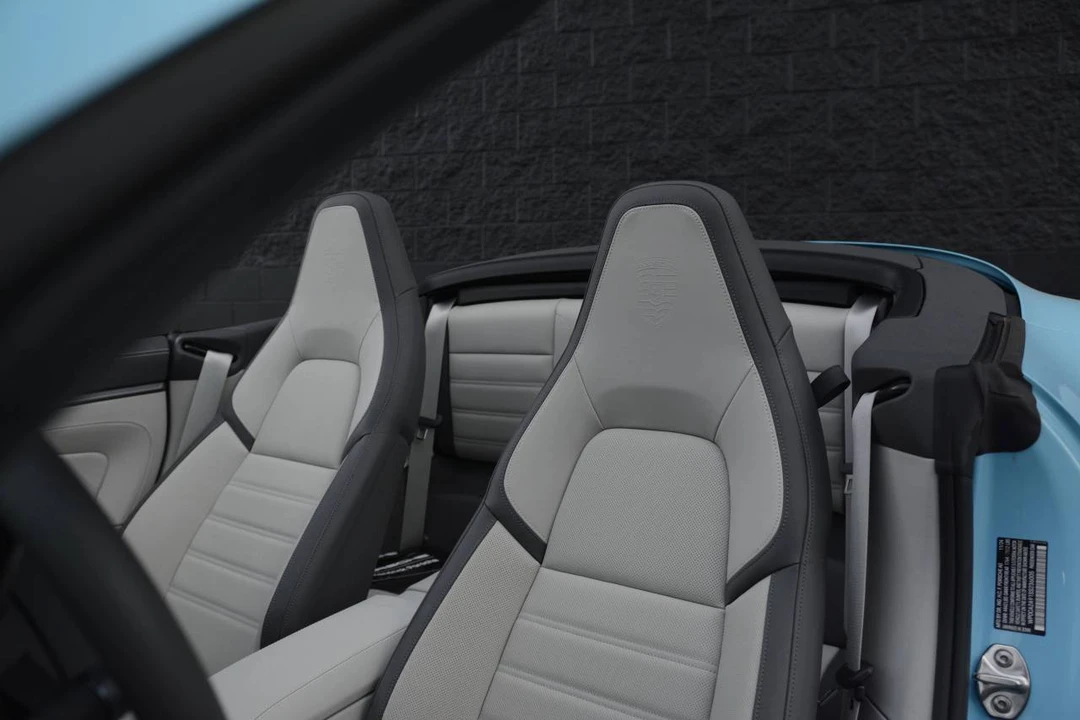 2025 Porsche 992 Carrera - Image 5 of 5
