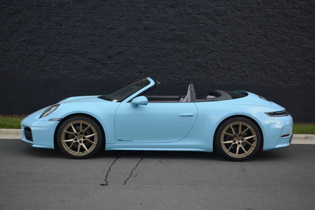 2025 Porsche 992 Carrera - Image 2 of 5