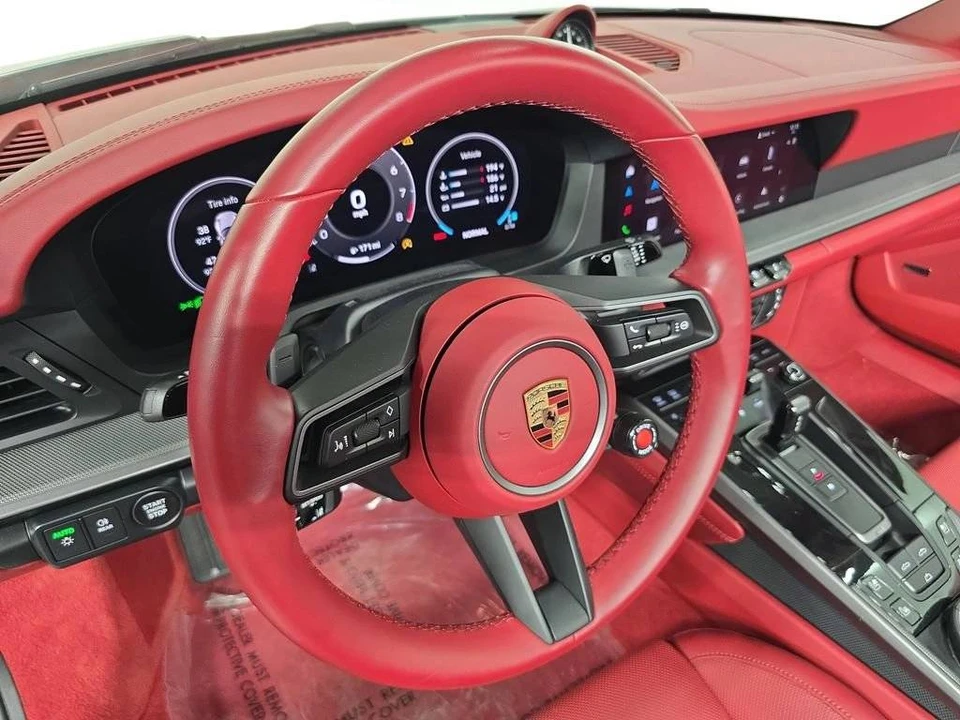 2025 Porsche 992 Carrera - Image 4 of 5
