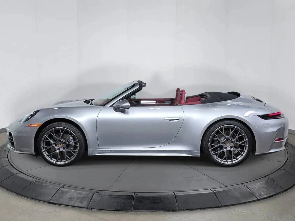 2025 Porsche 992 Carrera - Image 2 of 5