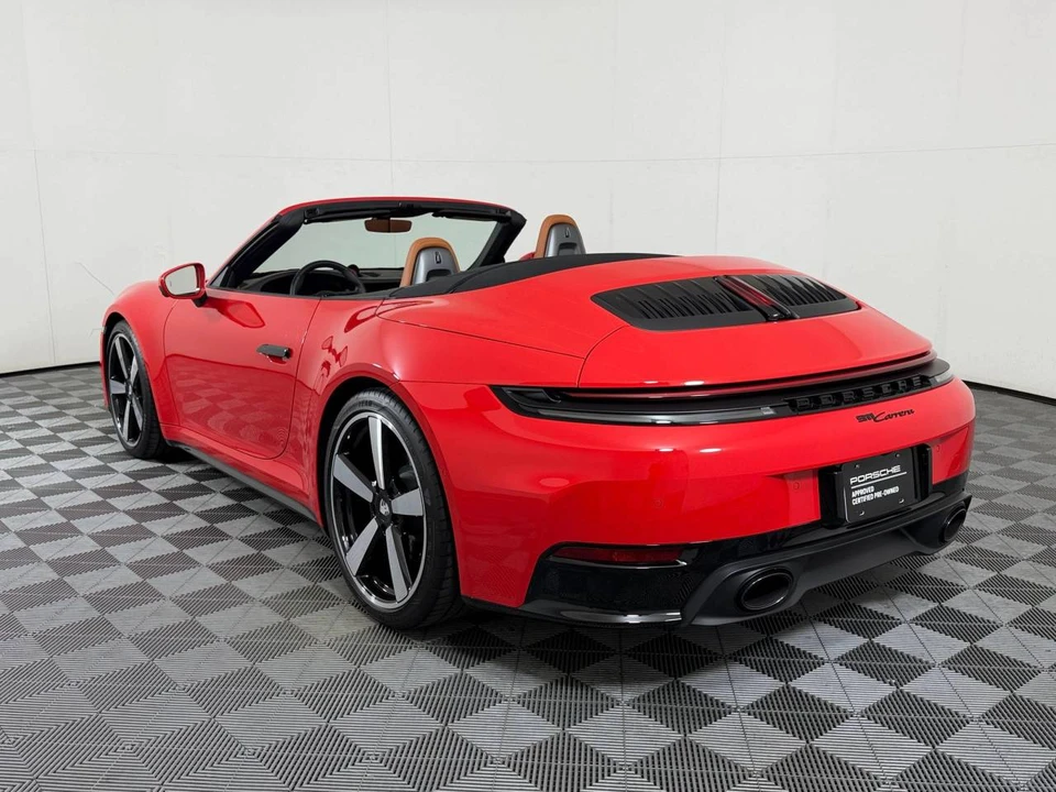 2025 Porsche 992 Carrera - Image 3 of 4