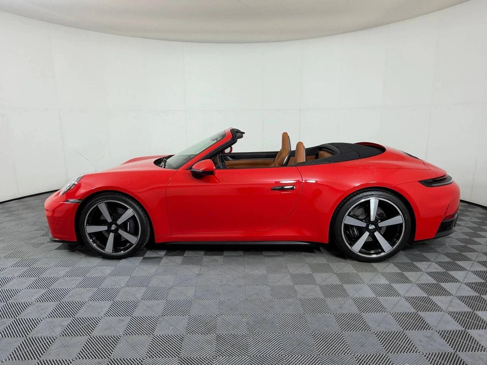 2025 Porsche 992 Carrera - Image 2 of 4