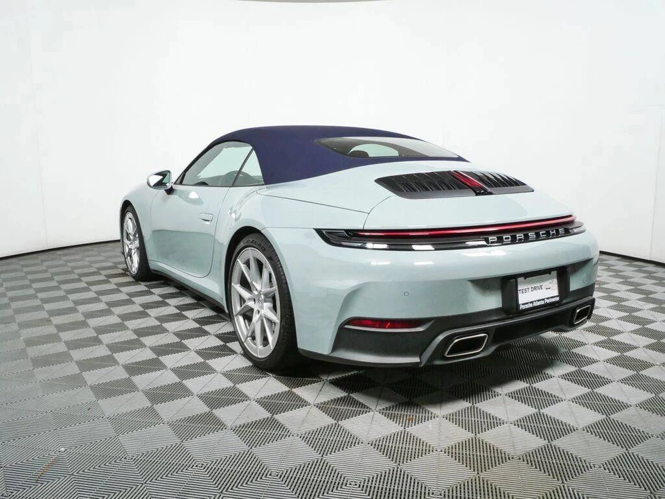2025 Porsche 992 Carrera - Image 3 of 4